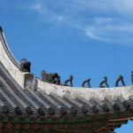 détails d'un toit du palais